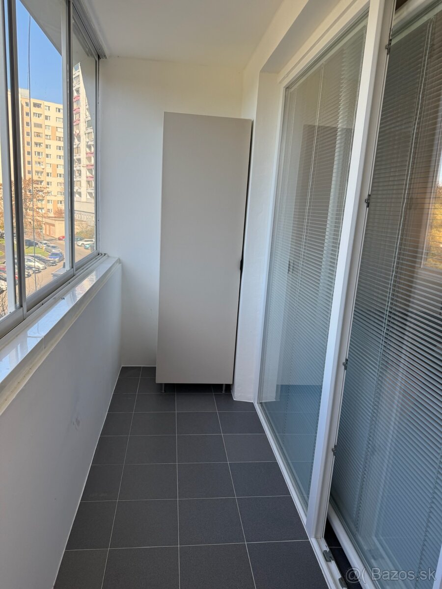 Prenajmem novo zariadenú garsónku v Petržalke - 5