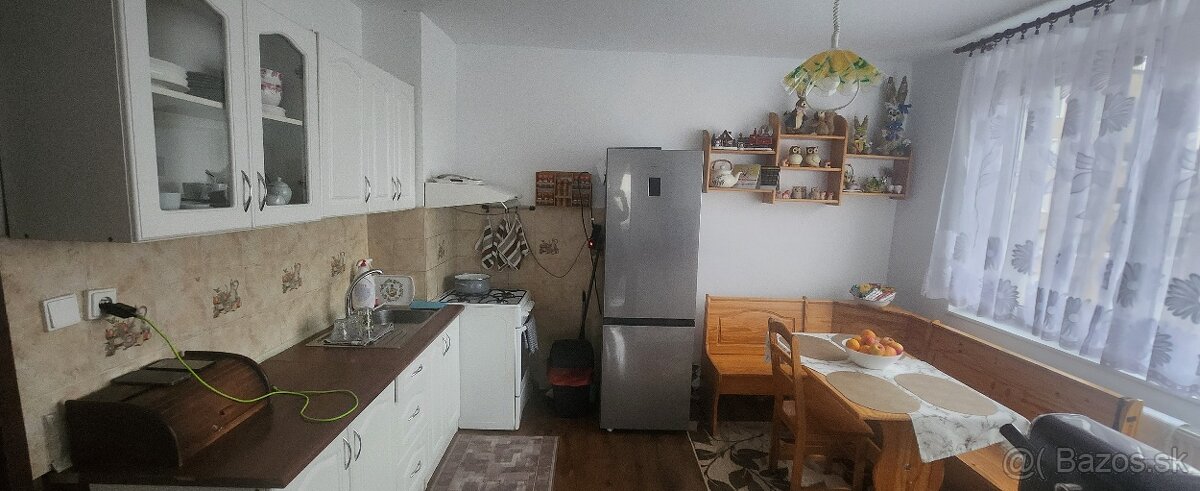 Ponúkame na predaj 2 izb.byt na sídlisku III. - 5