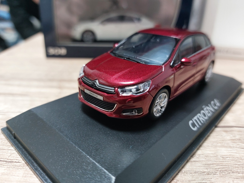Model auta Citroen C4 facelift 1:43 Norev - 5