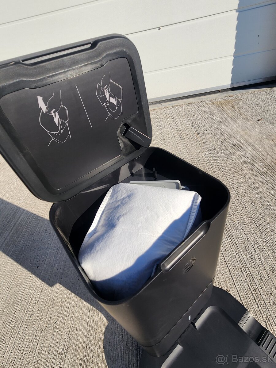 Robotický vysávač iRobot Roomba i7 - 5