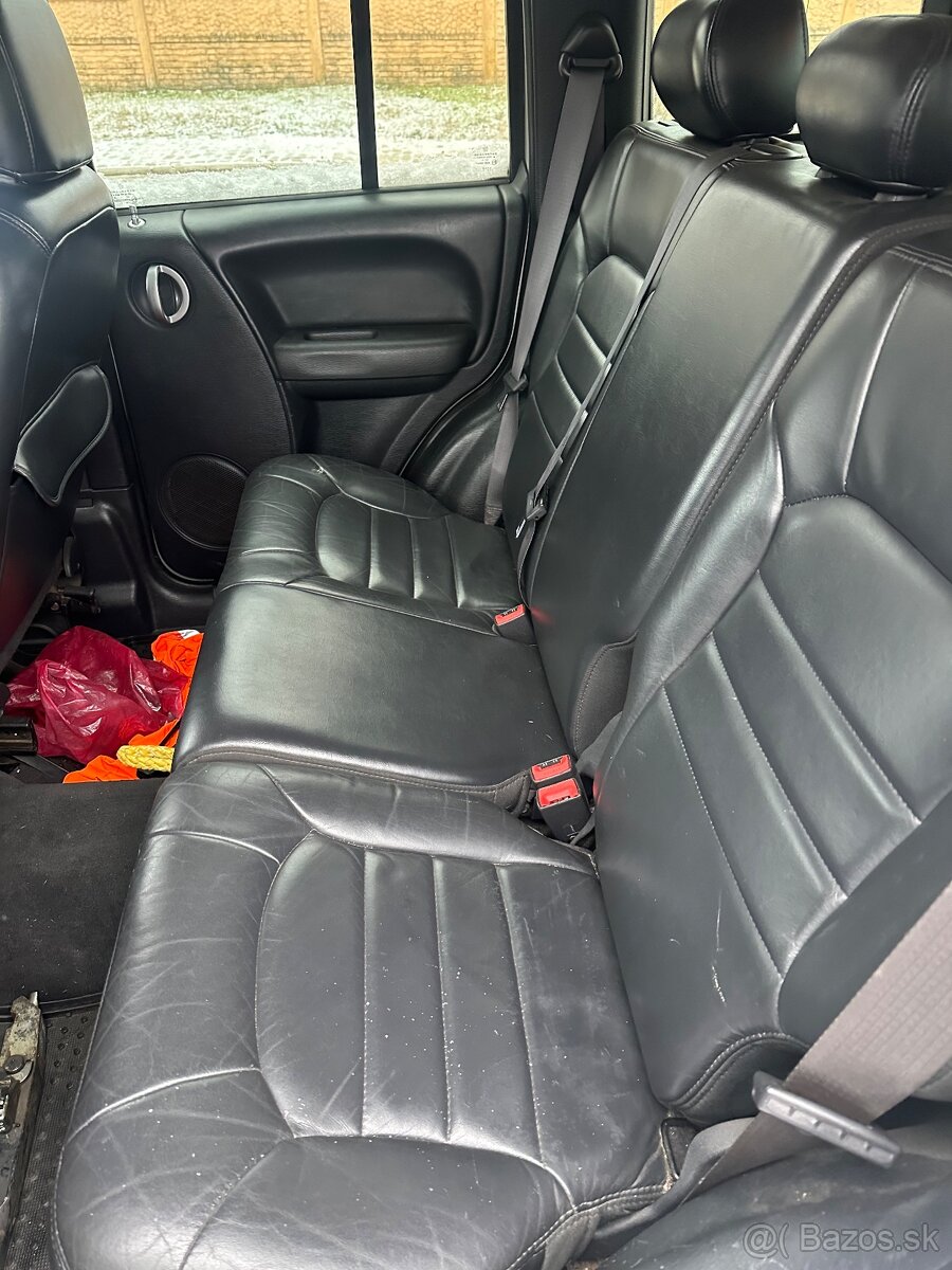 Jeep Cherokee 2,5d 105kw 4x4 - 5