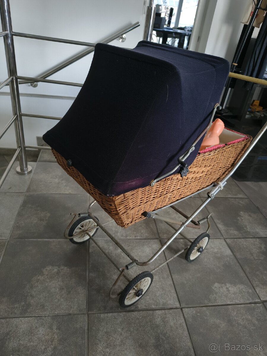 Retro prútený kočík pre bábiky - 5