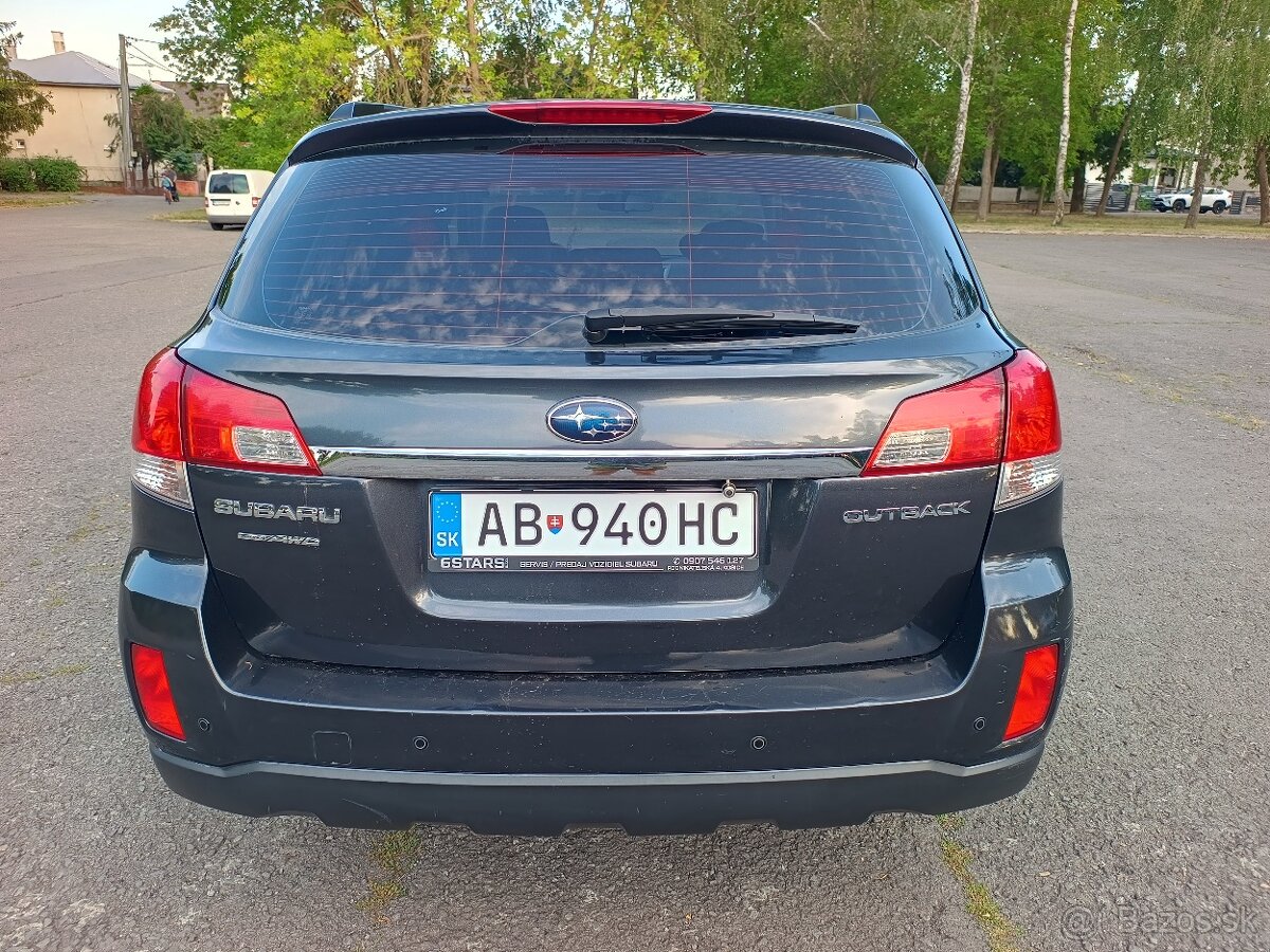 SUBARU OUTBACK 2.5 benzín 2010 - 5