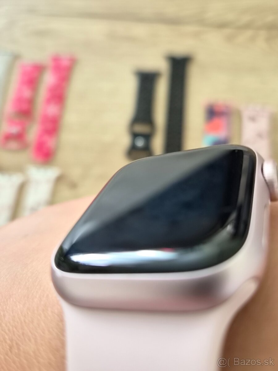 Predám Apple watch series 9 - 5