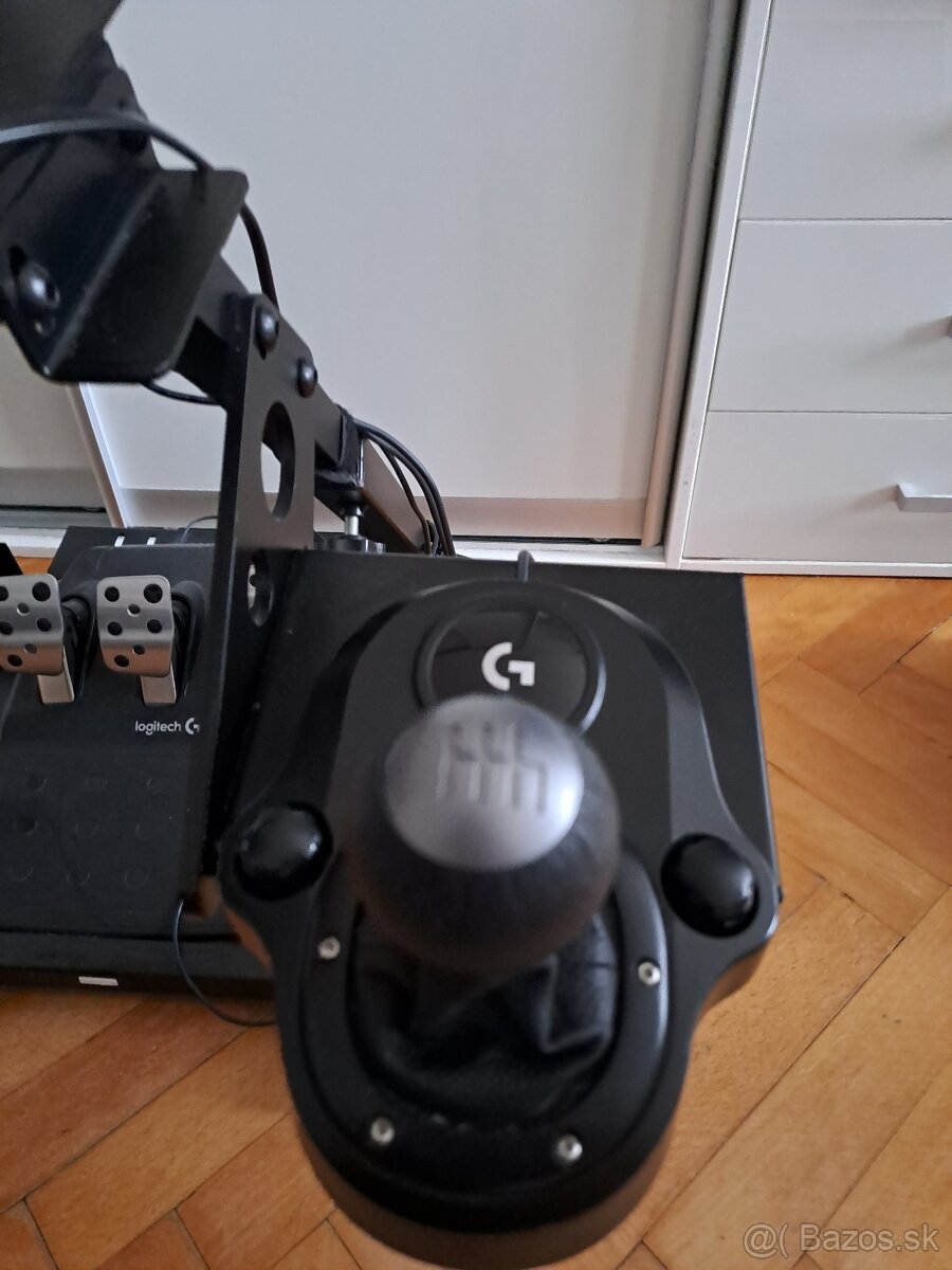 Volant logitech plus stojan - 5
