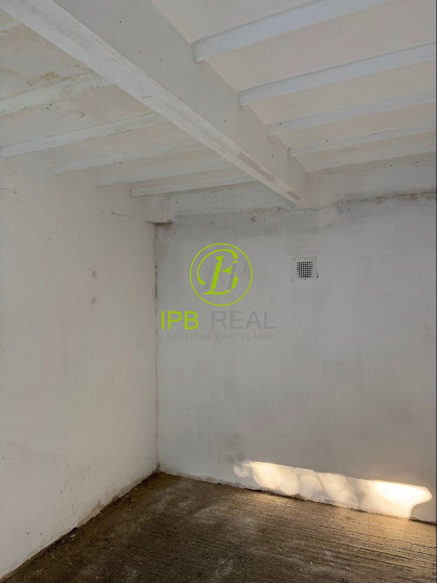 Samostatná garáž na Koceľovej ul. v Ružinove - 5