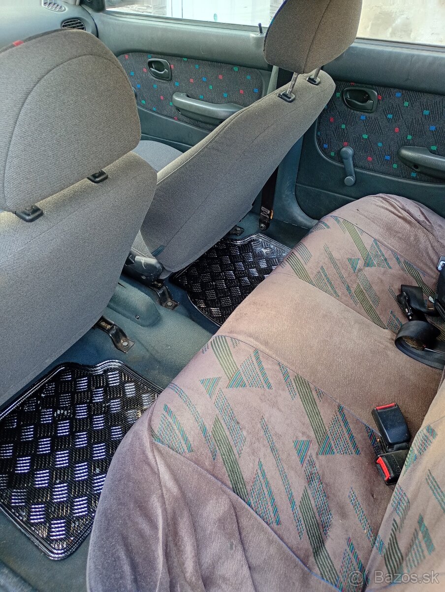 Hyundai accent 1.3 - 5