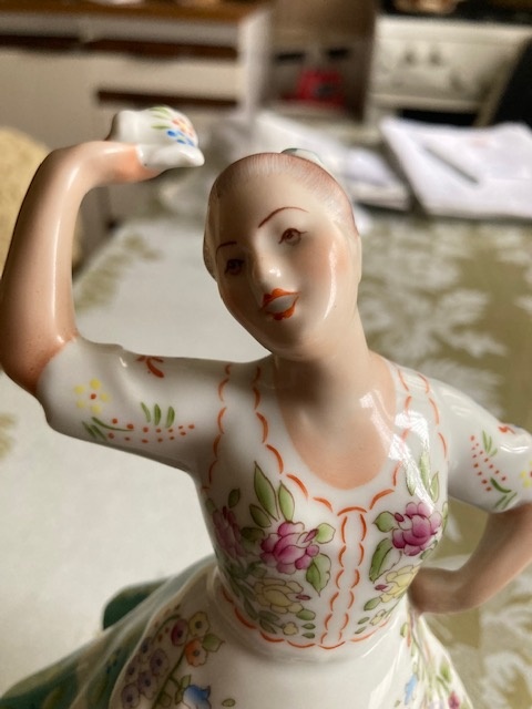 Zsolnay soška tanečnice - 5