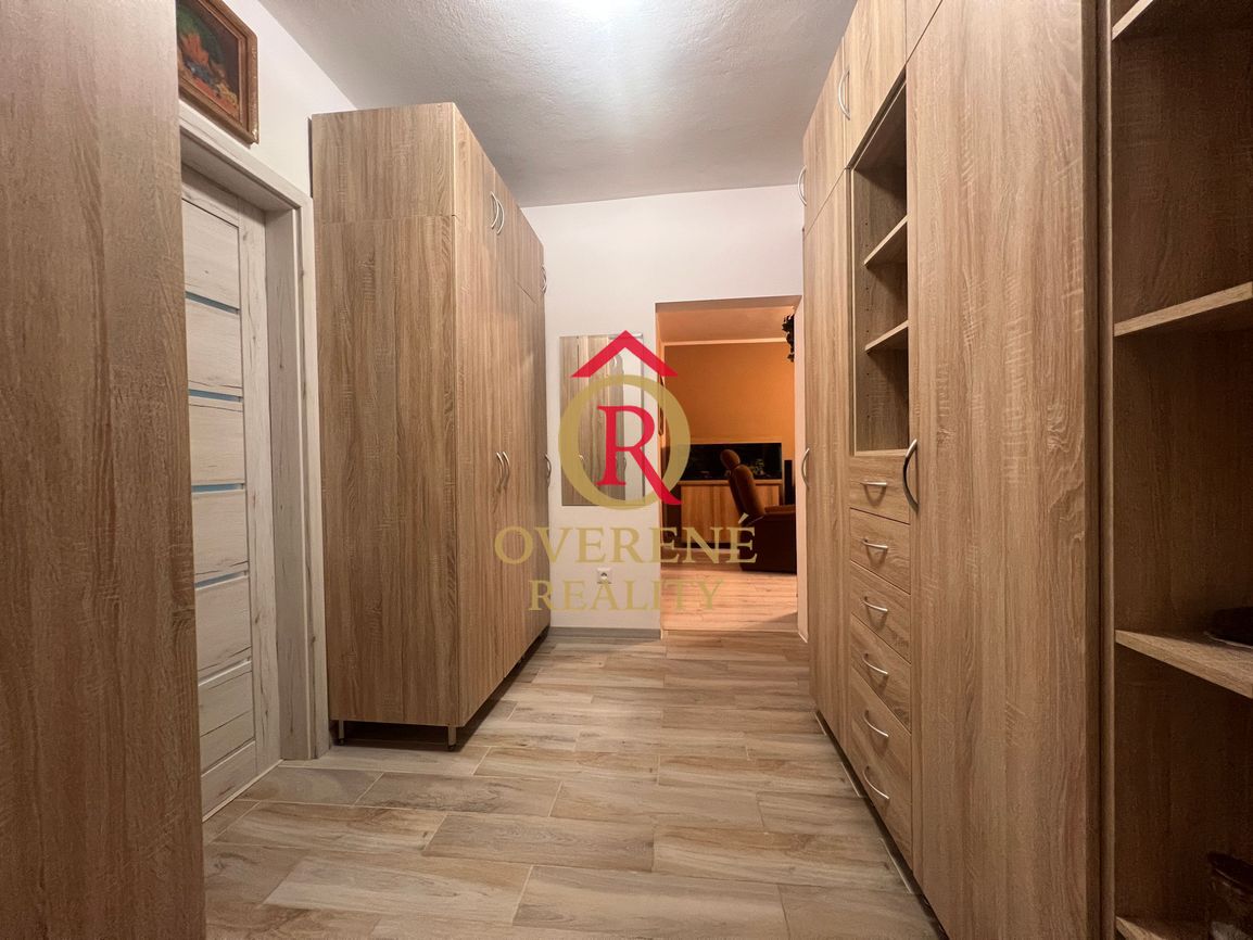 Na predaj priestranný 3,5-izbový byt s dvoma loggiami – Bans - 5