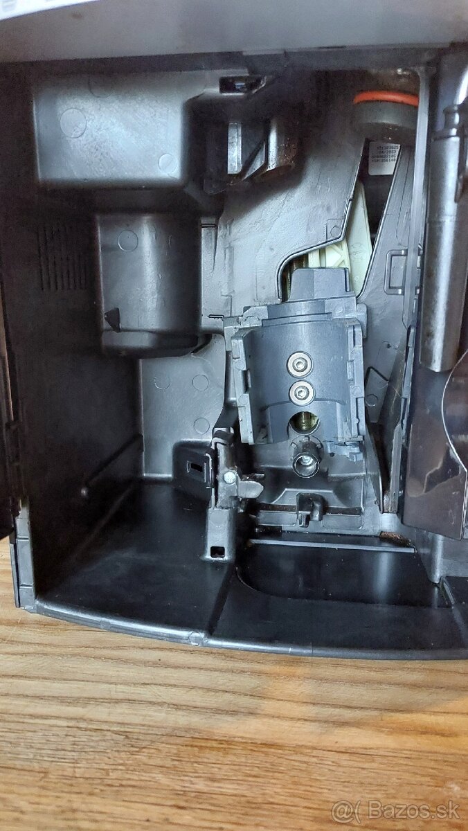 Automatický kávovar Delonghi Magnifica ESAM 3200.S - 5