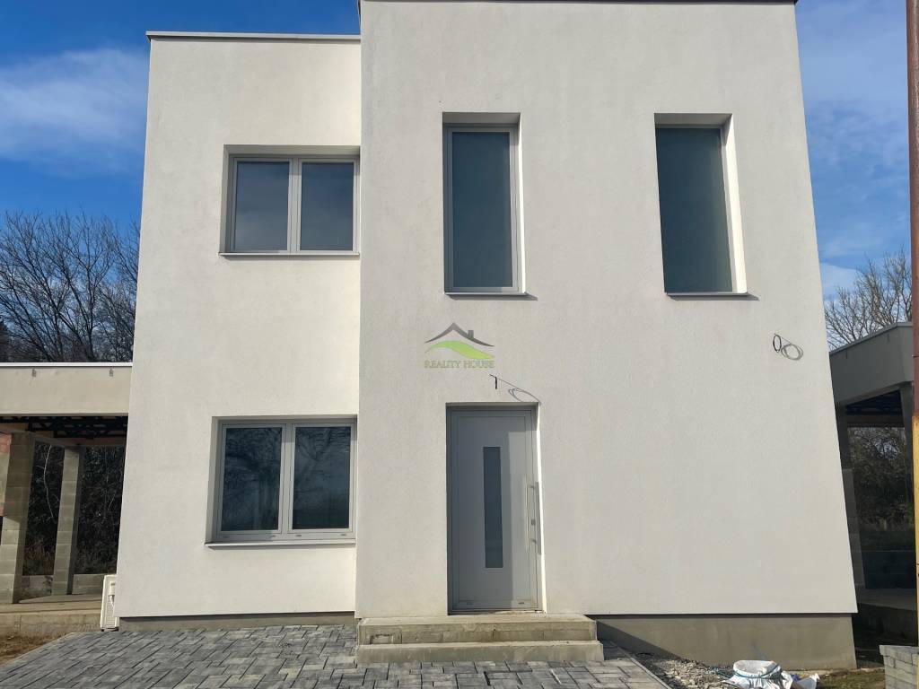 Novostavba z kvalitných materiálov - v stave HOLODOM - 235.0 - 5