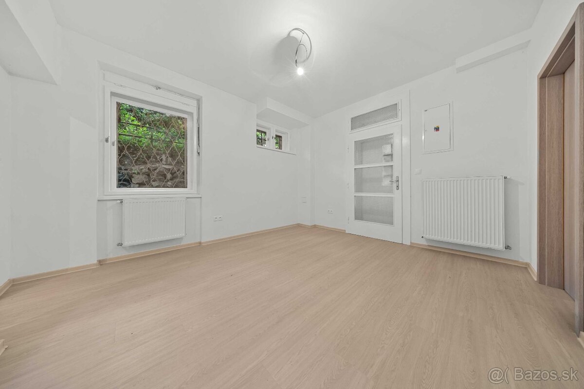 Prenajmeme štýlové kancelárie vo vile so záhradou v BA I. - 5