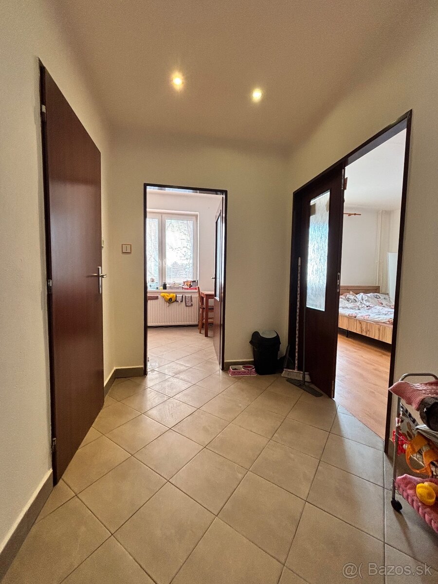 Na prenajom 1izb byt v priamom centre - 5