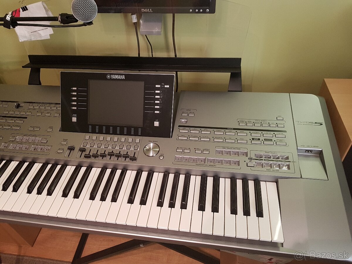 Predám klávesy Yamaha Tyros 5, 61 - 5