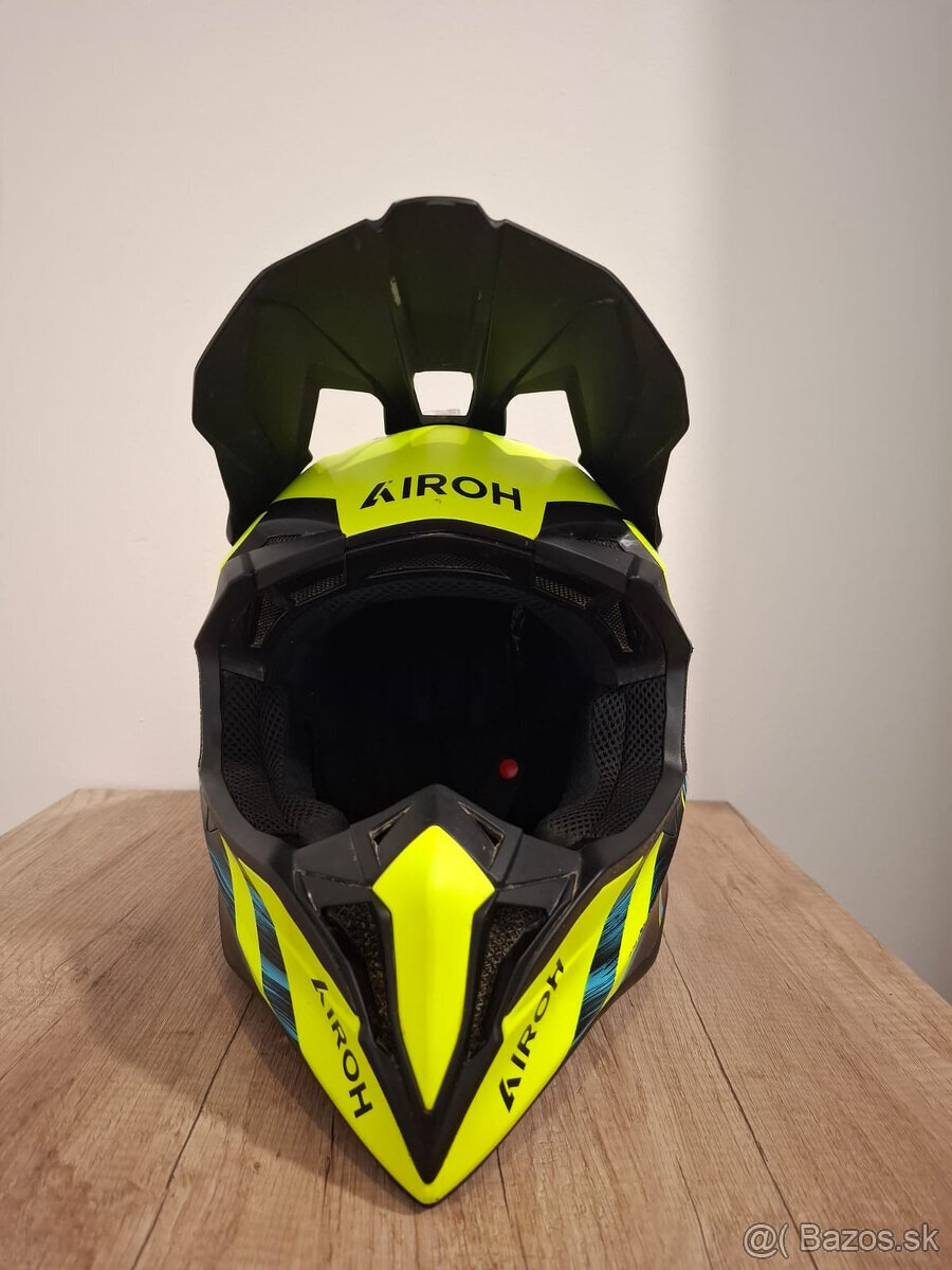 Prilba Airoh Wra velkost M - 5