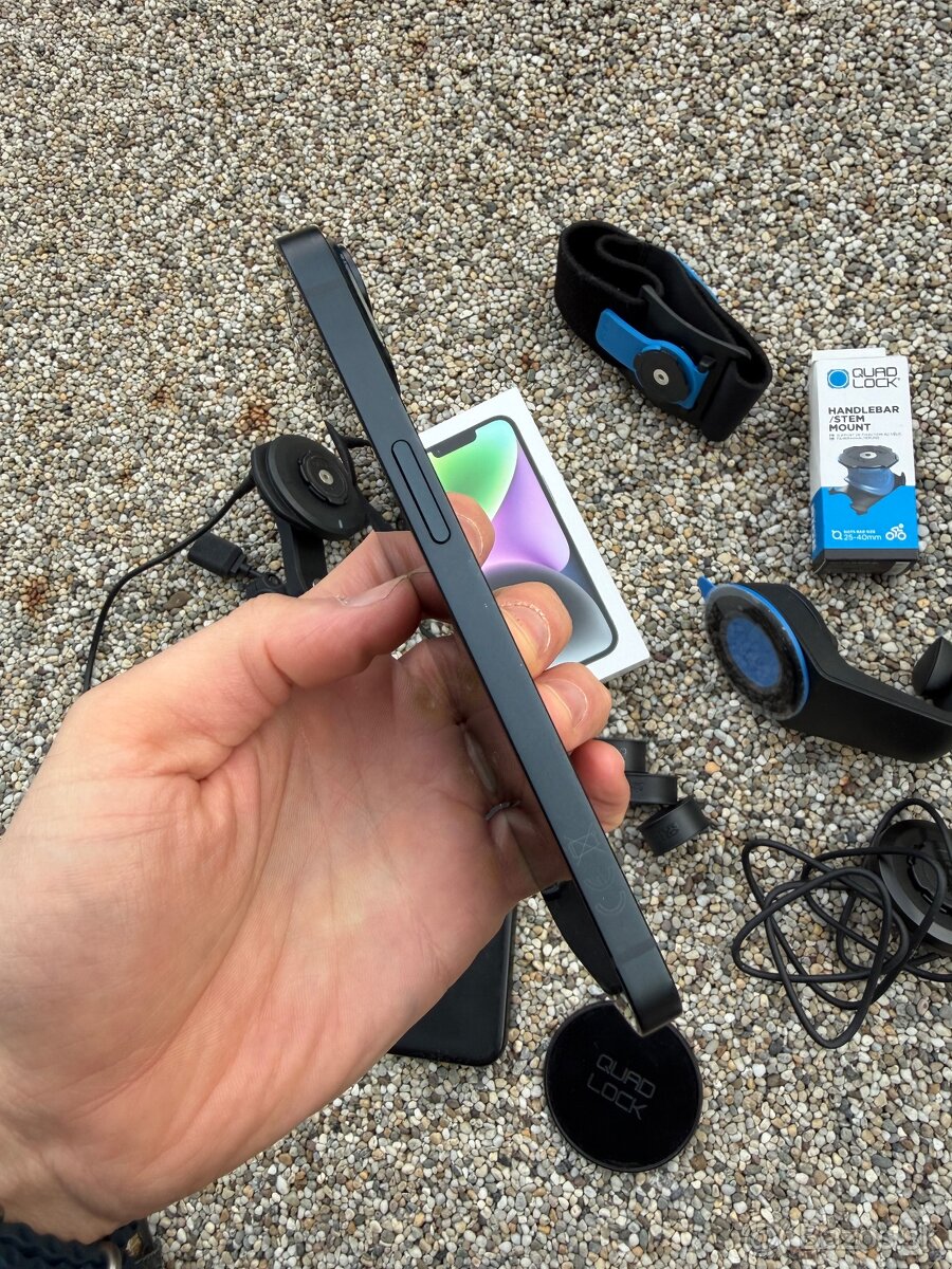 IPhone 14 + quad lock - baterie 100% - 5