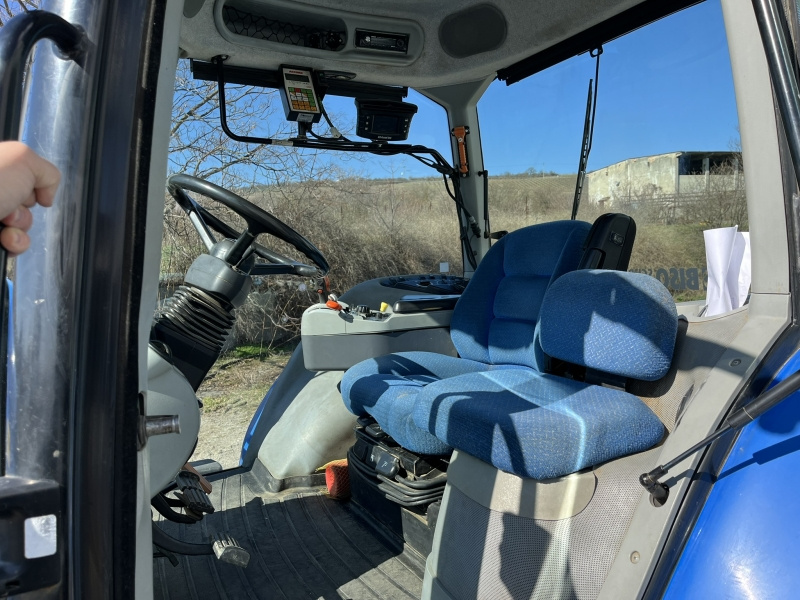 Traktor New Holland T8030 - 5