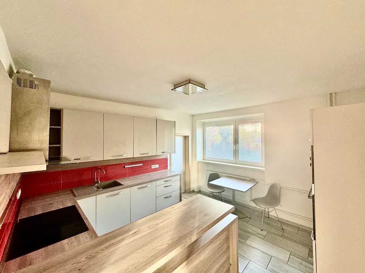 VÝRAZNE ZNÍŽENÁ CENA➔Rodinný dom po rekonštrukcii vo VK - 5