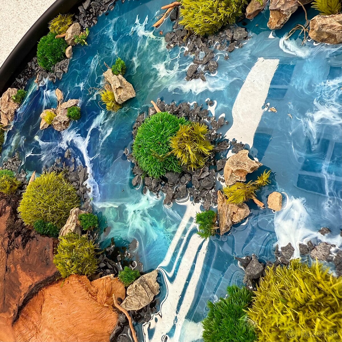 Machový obraz s epoxidom a drevom z očkového topoľa 53,5cm - 5