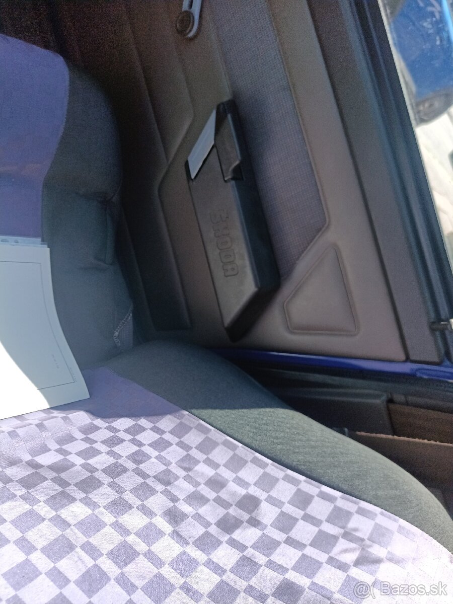 Forman, modrá, r.v. 1992 - 5