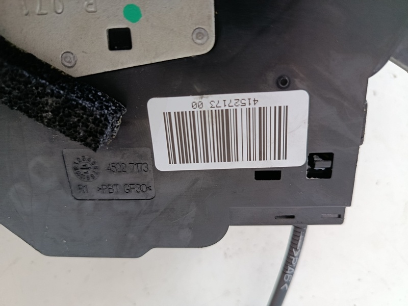 zamok dveri PP megane3 805020022r 50€ - 5