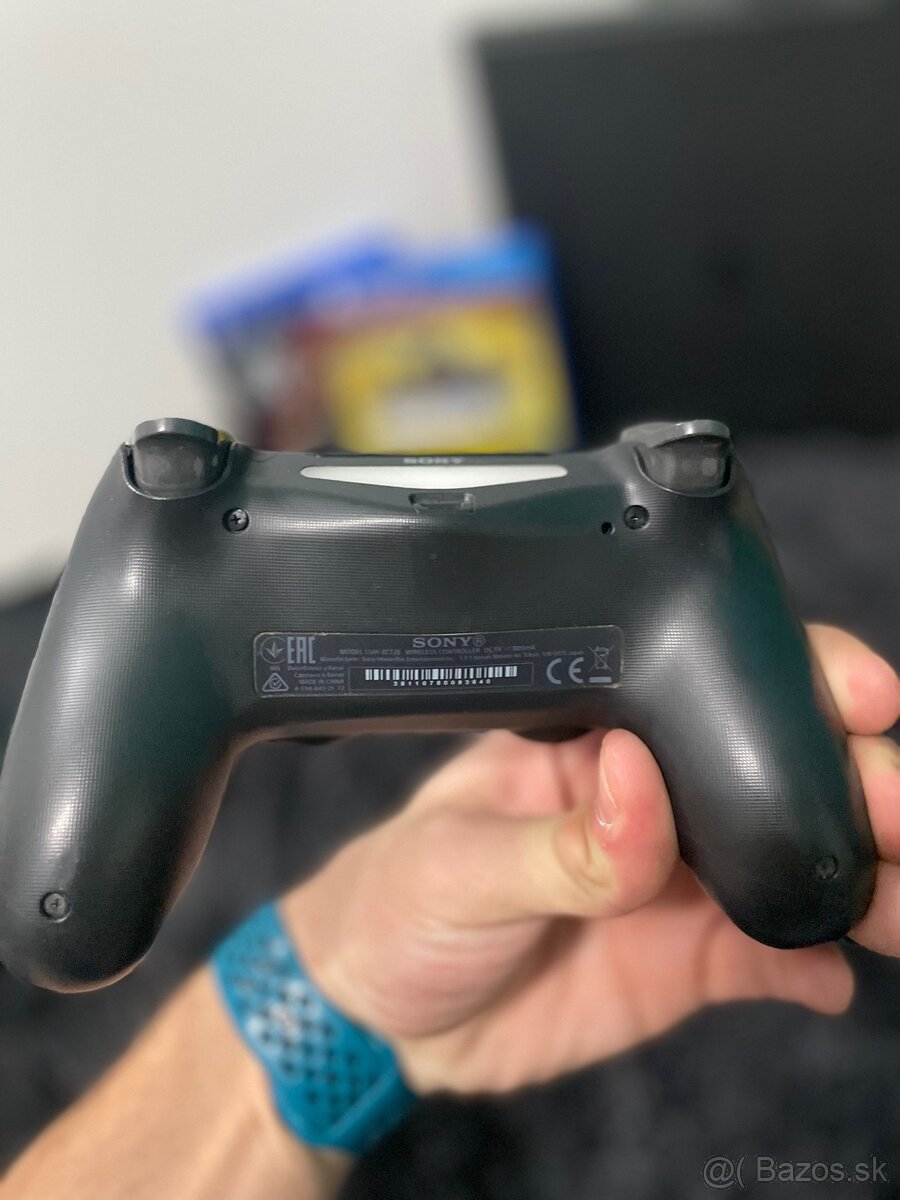 PS4 Slim + 2 hry + ovládač - 5