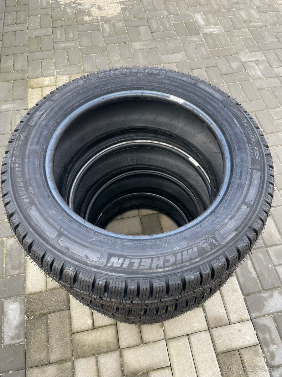 Michelin agilis 215/60 r17C - 5
