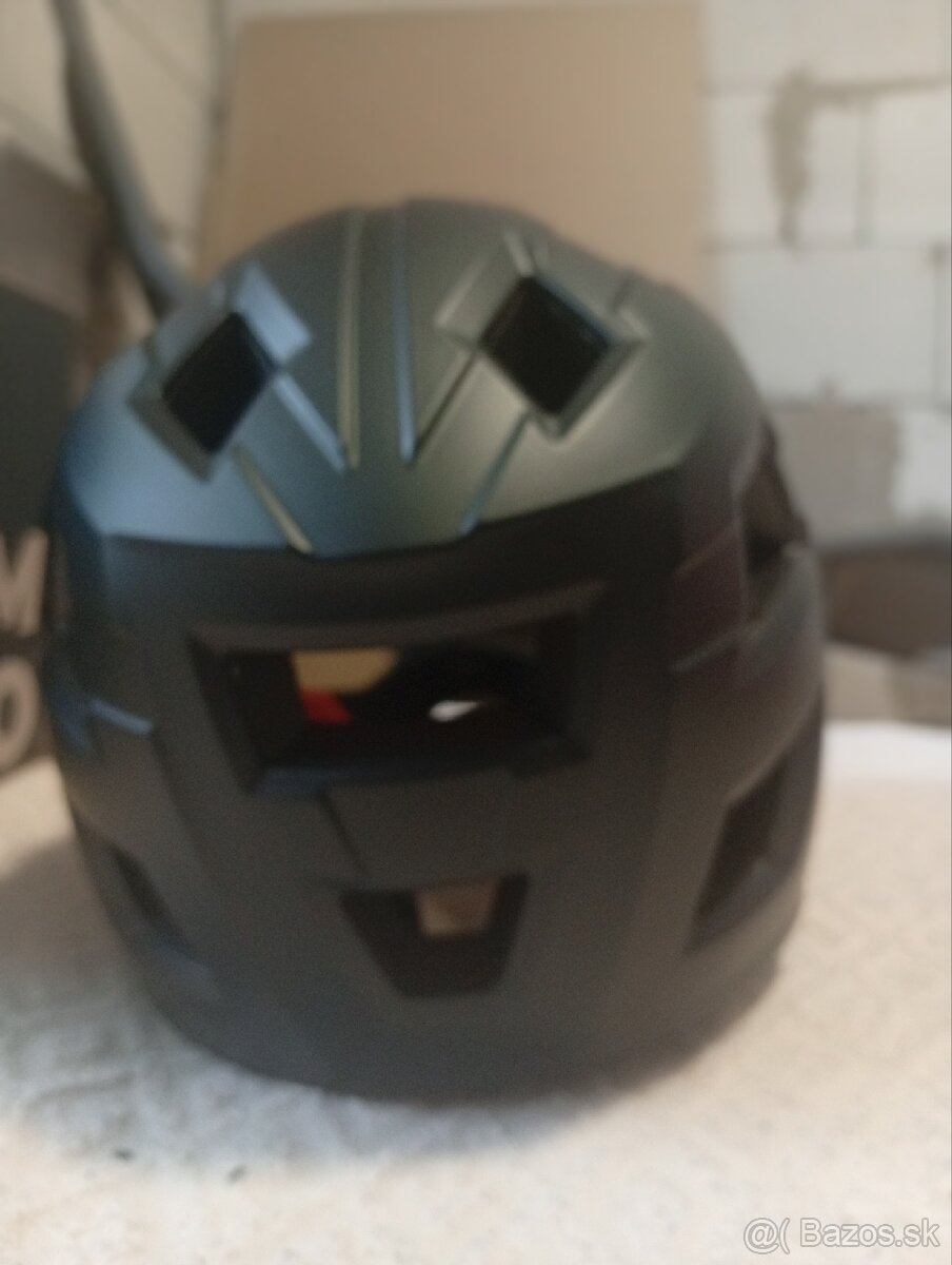 ČISTO NOVÁ PRILBA - 5