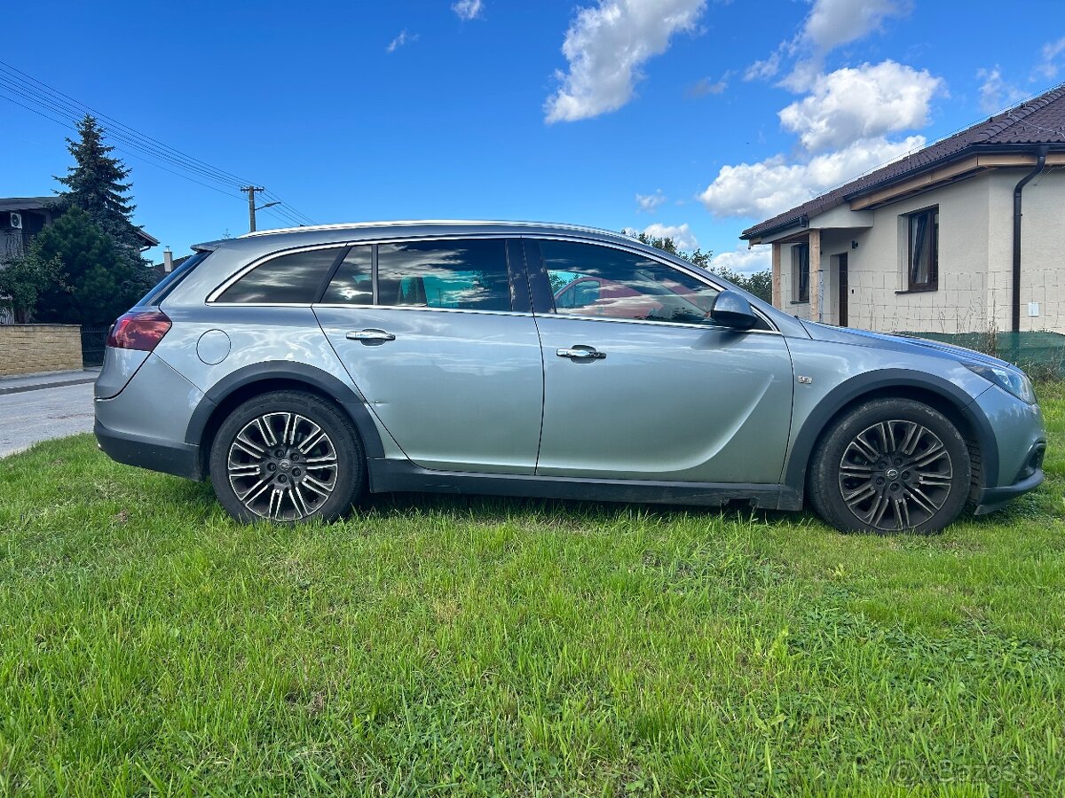Opel Insignia Country Tourer BiTurbo 4x4 - 5