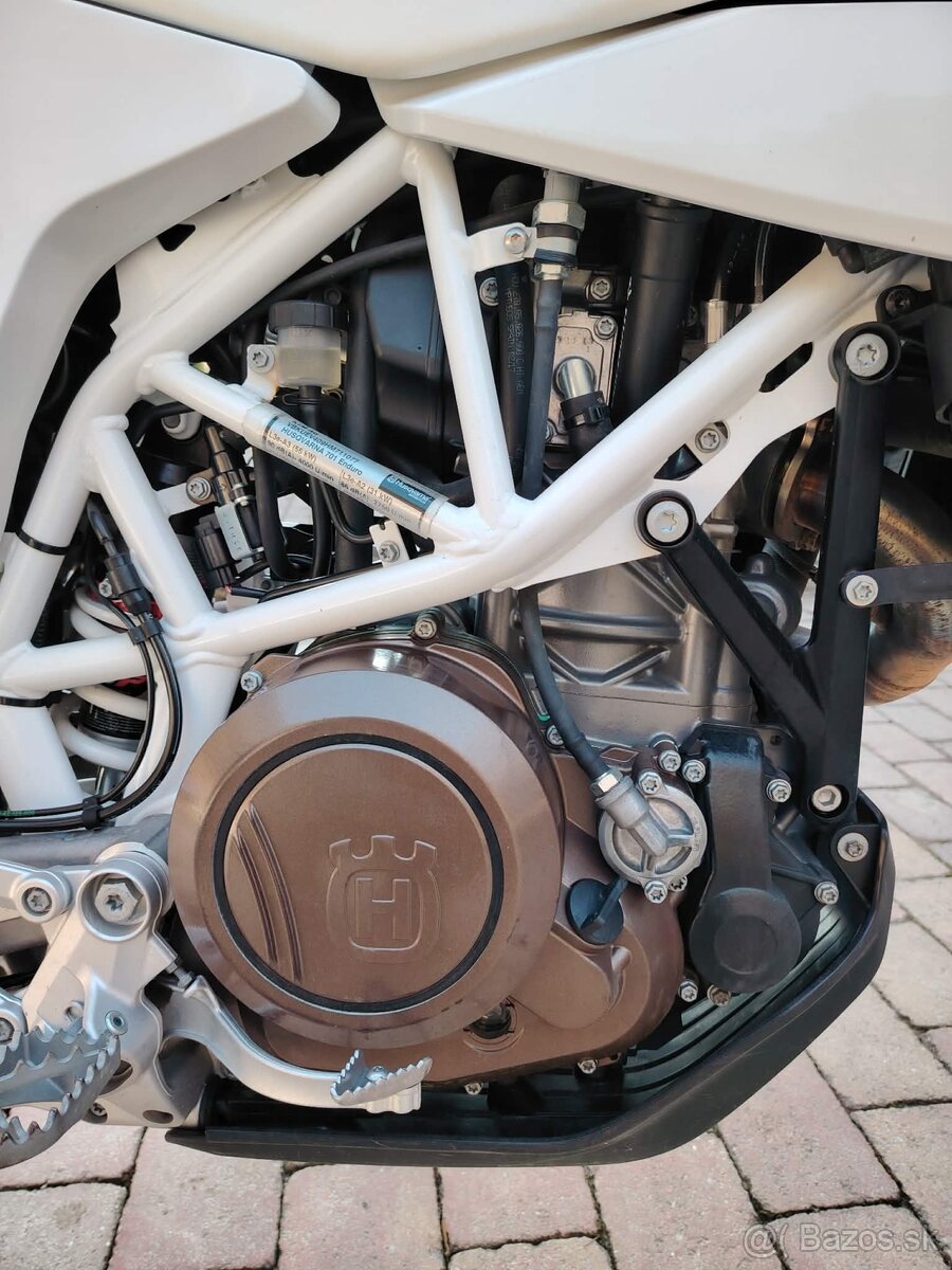 Husqvarna 701 Enduro - 5