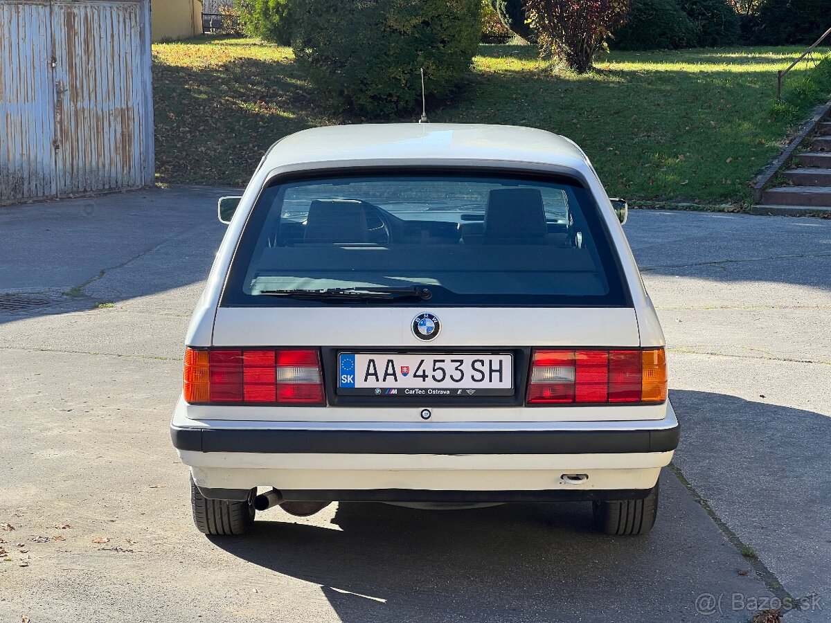 BMW E30 Touring 318i (1990) – Alpinweiss – originálny stav - 5