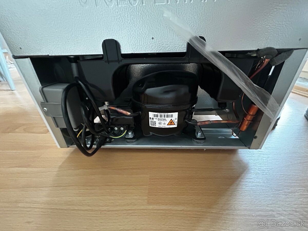 Chladnička s mrazničkou Gorenje RF212EPW4 - ako nová - 5