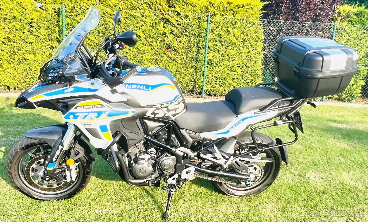 Benelli TRK 502 Traveler 6/2020,4400km,kufr,kryt motoru