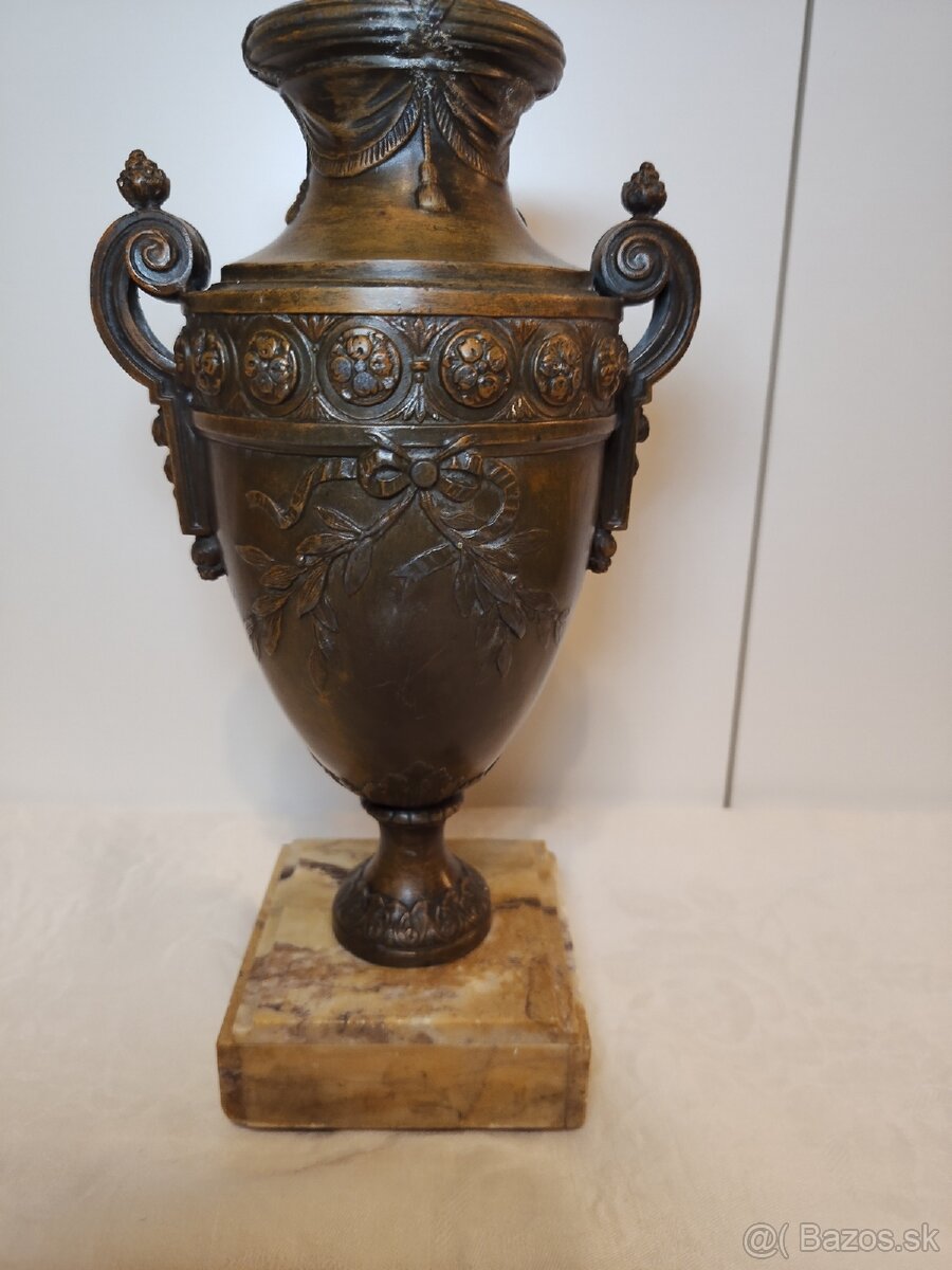 Francúzska bronzová váza s mramorovým podstavcom. - 5