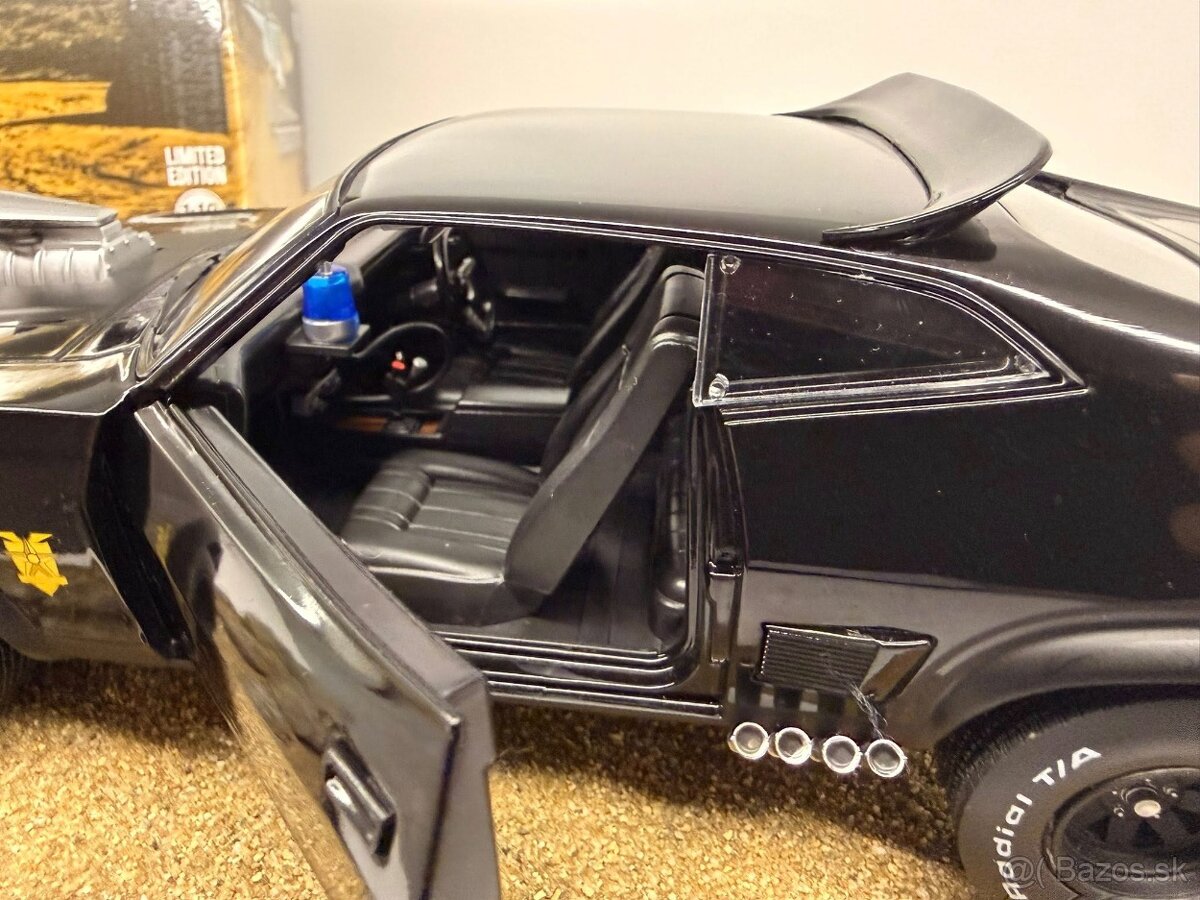 1:18 1973 FORD Falcon XB (V8) Interceptors - Greenlight - 5