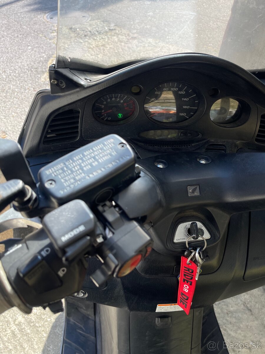 Honda silver wing 400 - 5