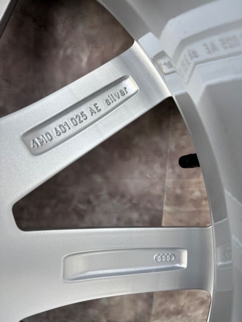 Zimní top sada Audi Q7 285/45R20 112V - 5