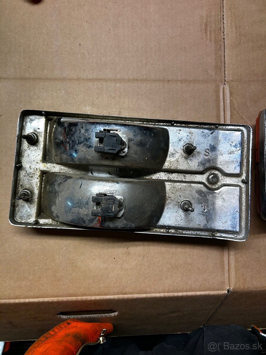 Zadné svetlá Fiat 125p - 5