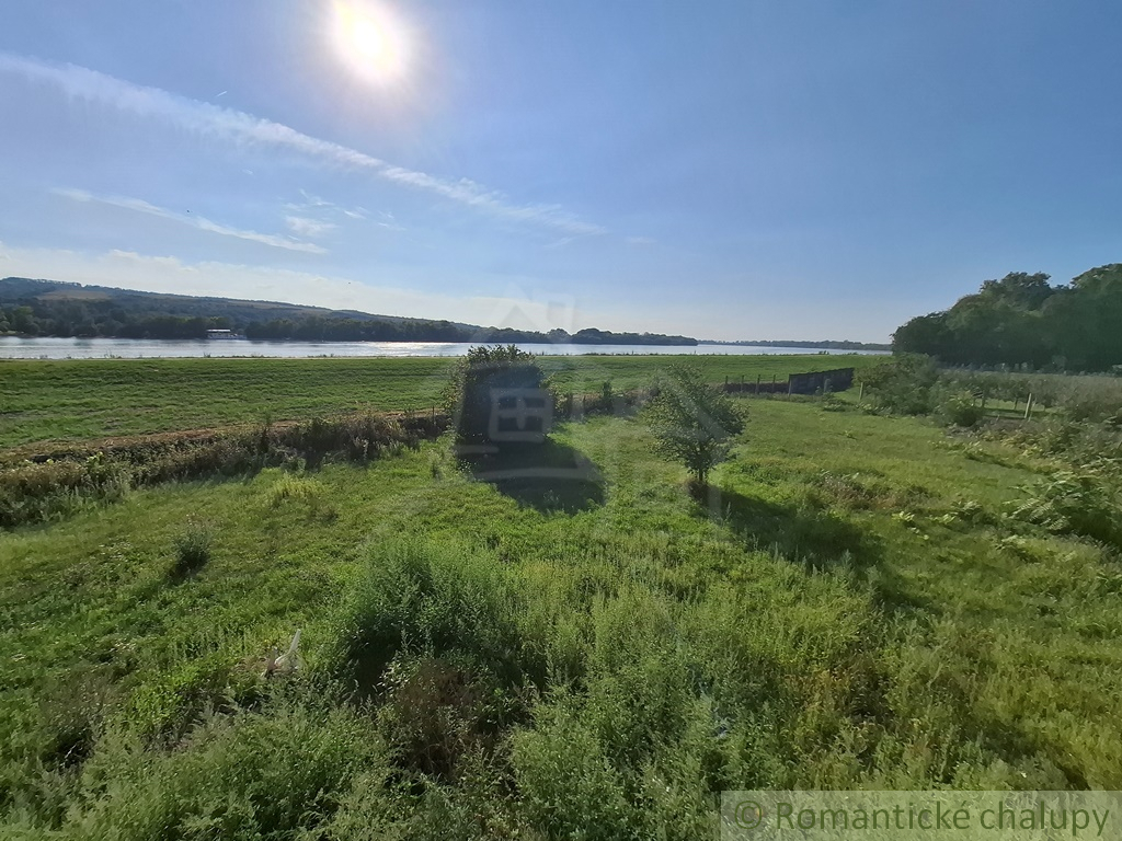 Unikátny pozemok na výstavbu domu pri brehu rieky Dunaj v - 5