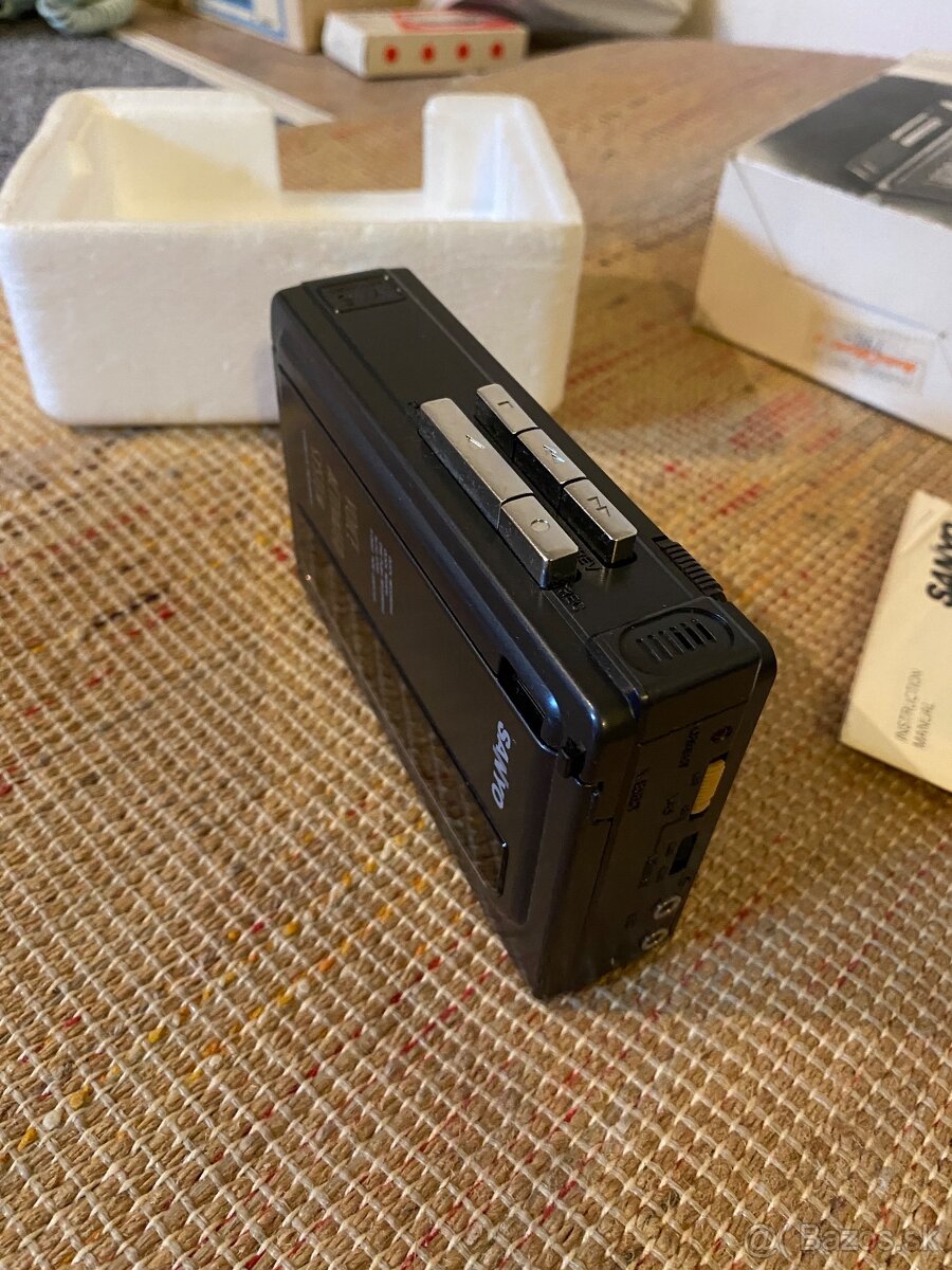 Kazetovy magnetofon Sanyo - 5