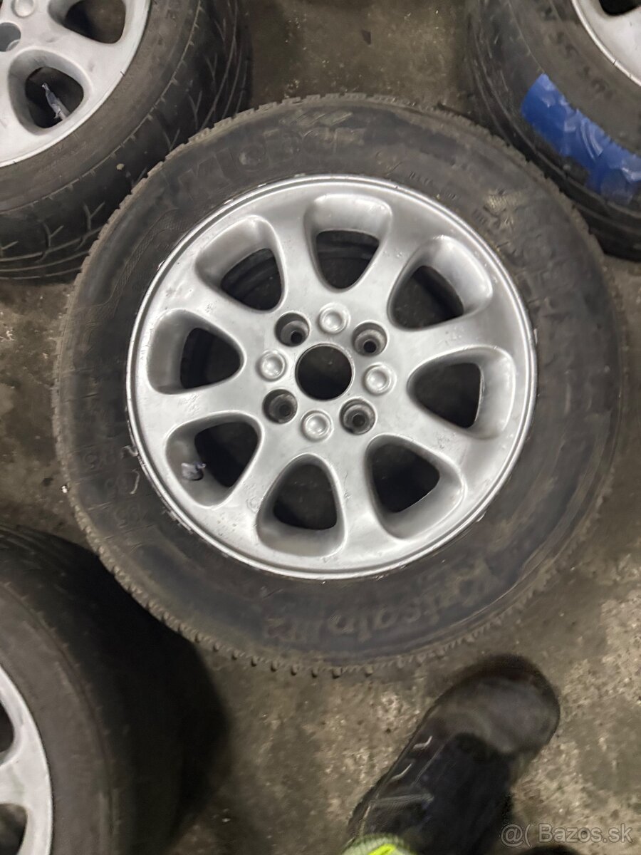 Volvo elektróny R15 (v40) - 5