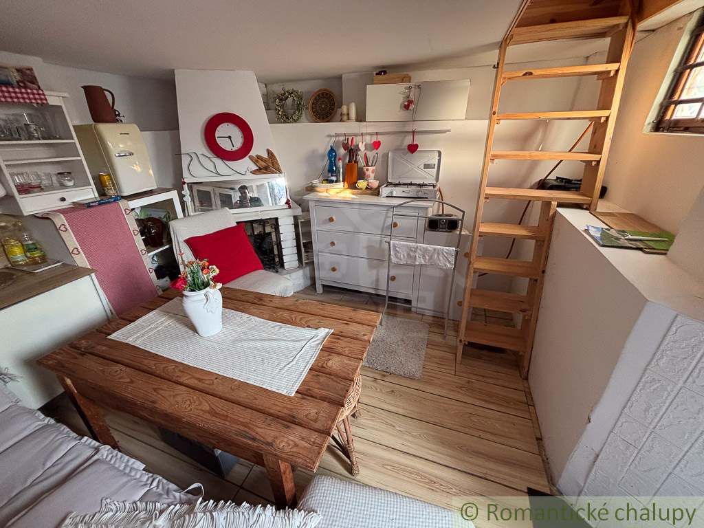 Štýlová chatka v prírode s krásnym výhľadom pri Hlohovci n - 5