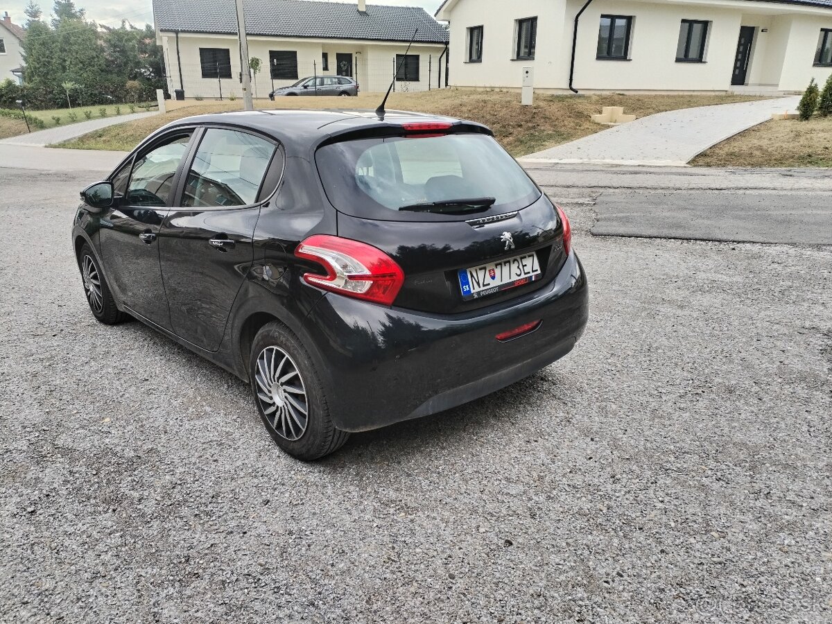 Peugeot 208 rok 2013 - 5