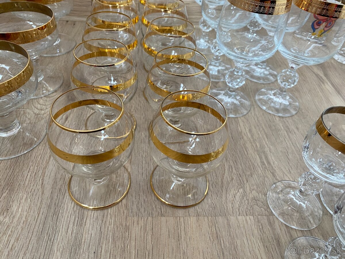 Poháre so zlatým zdobením, okrajom - 5