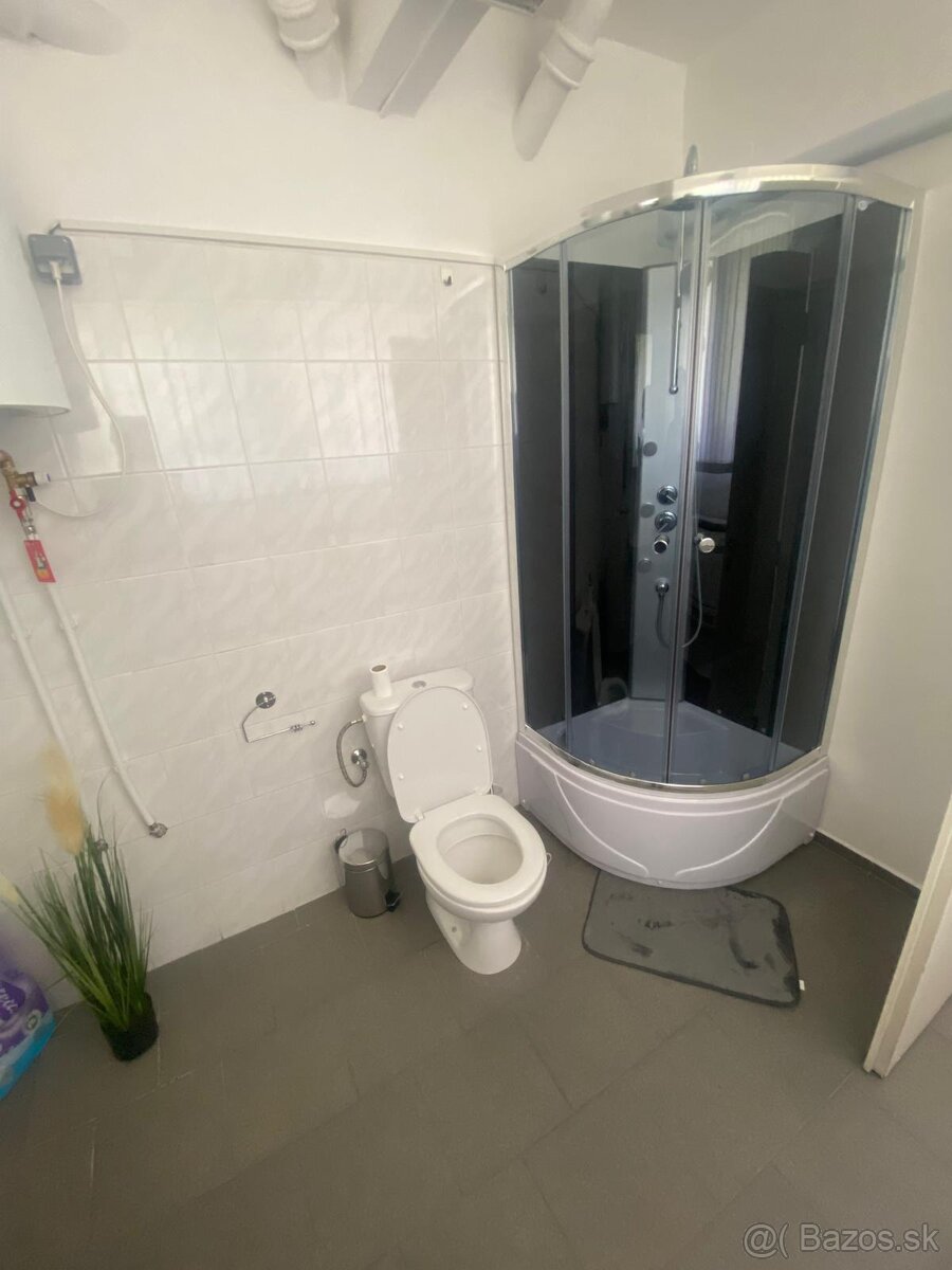 Kancelarsky priestor na prenajom - 5