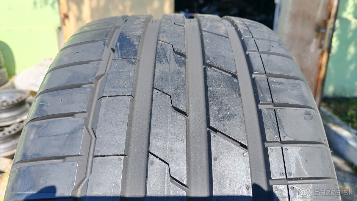 Letné pneu 285/35 ZR19 --- HANKOOK - 5
