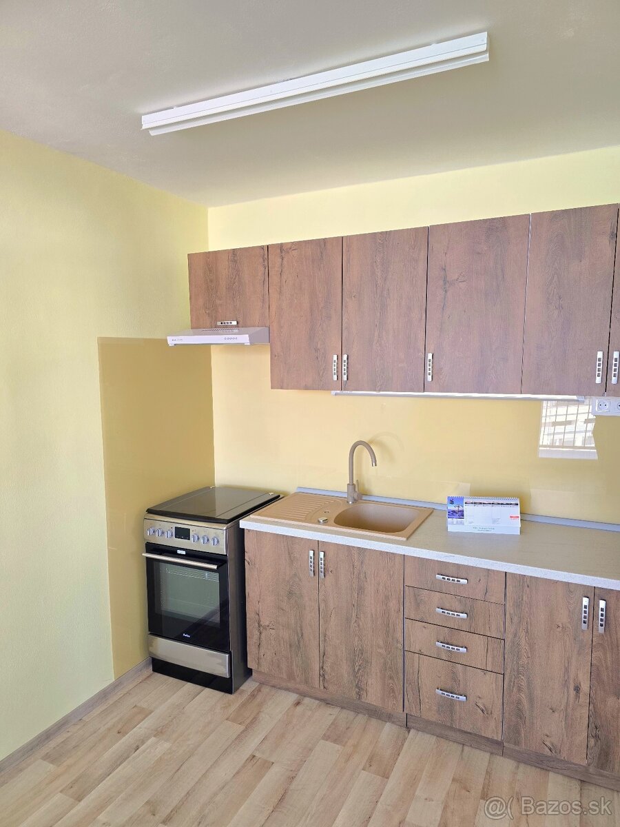 Kompletne zrekonštruovaný byt s výhľadom na Biele Karpaty - 5