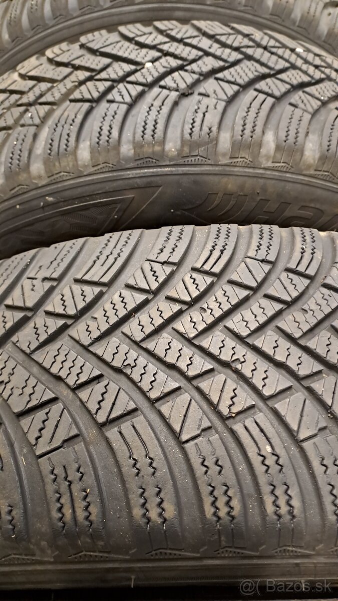 Predám 4ks jazdené zimné 205/60r16-92H Hankook - 5