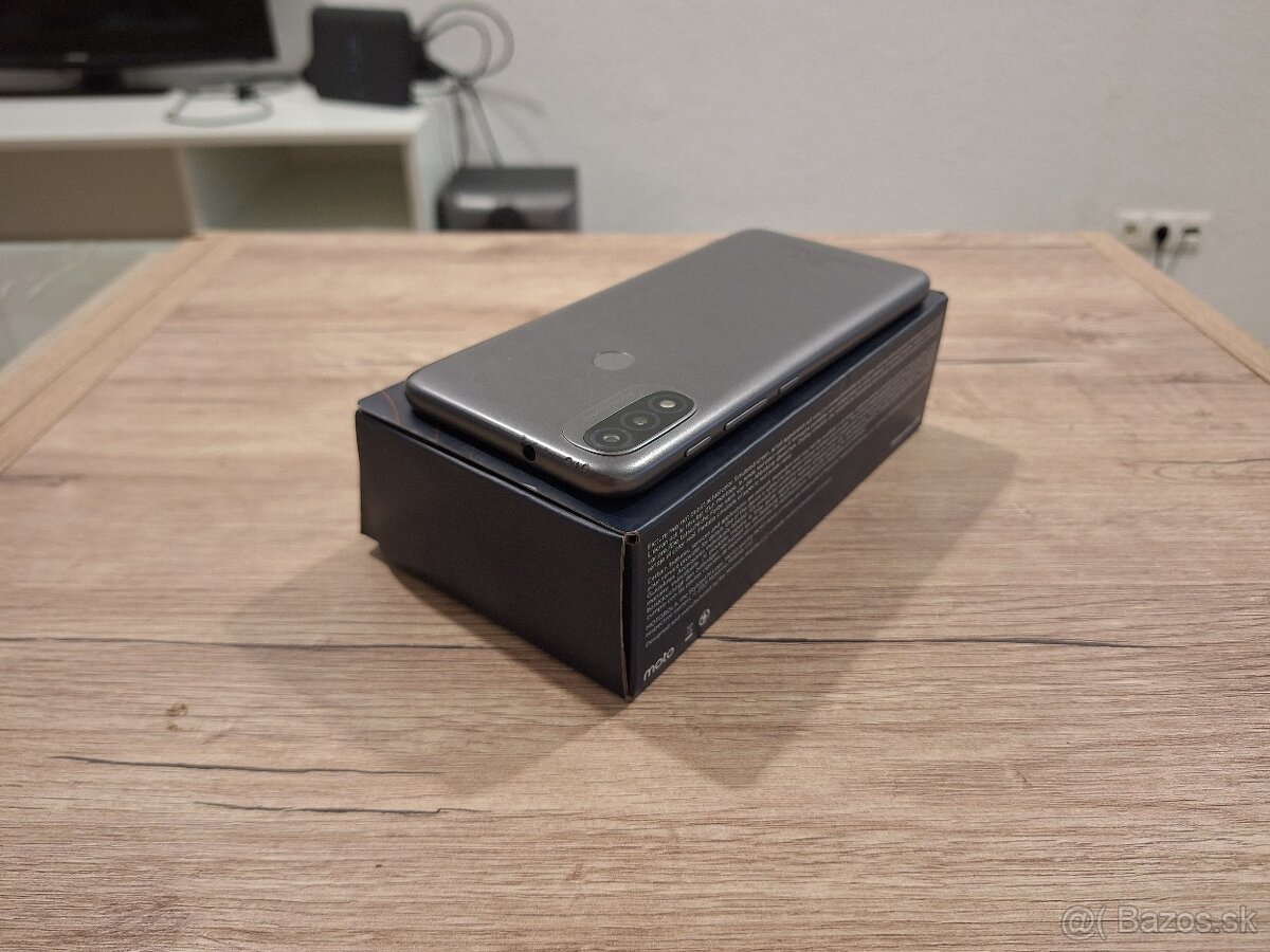 Motorola Moto E20 2/32GB - 5