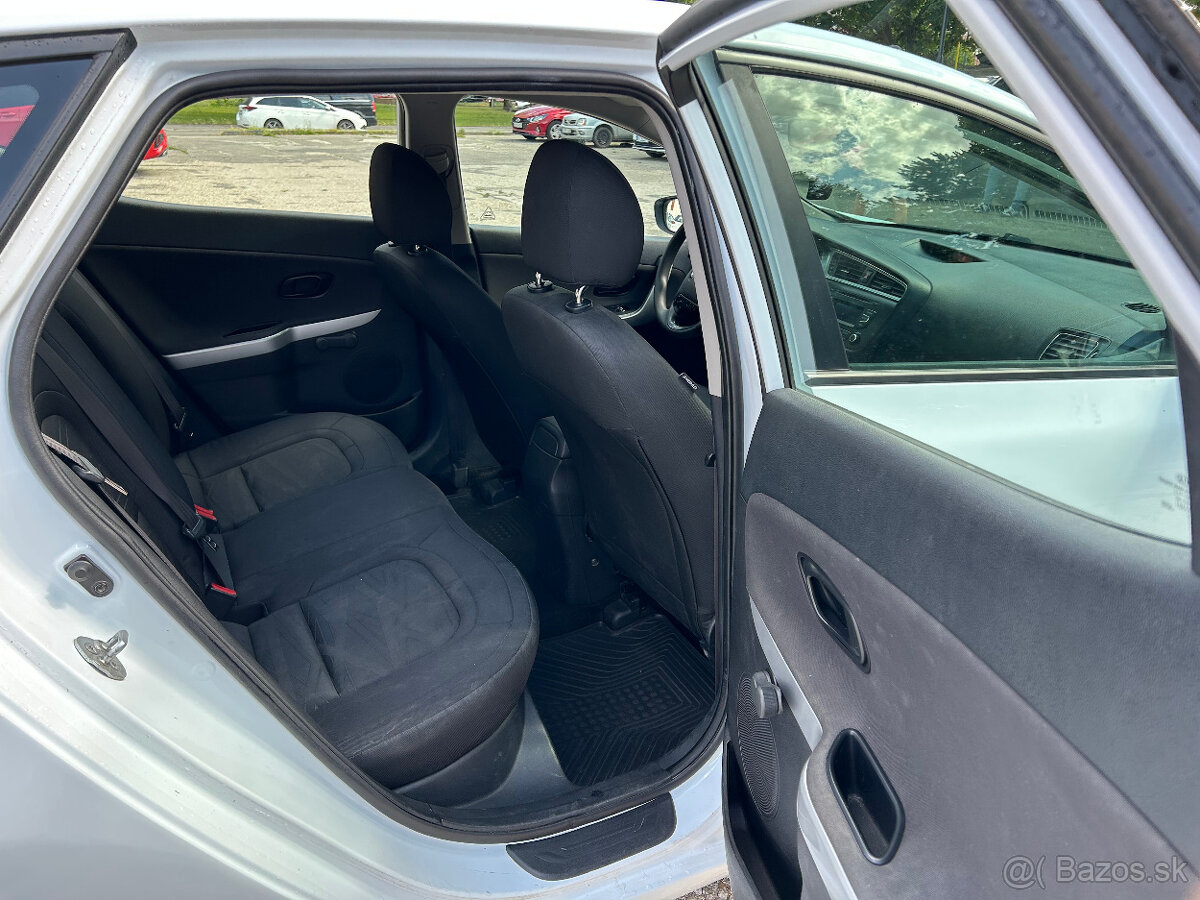 KIA Cee’d 1.4 CRDi - 5